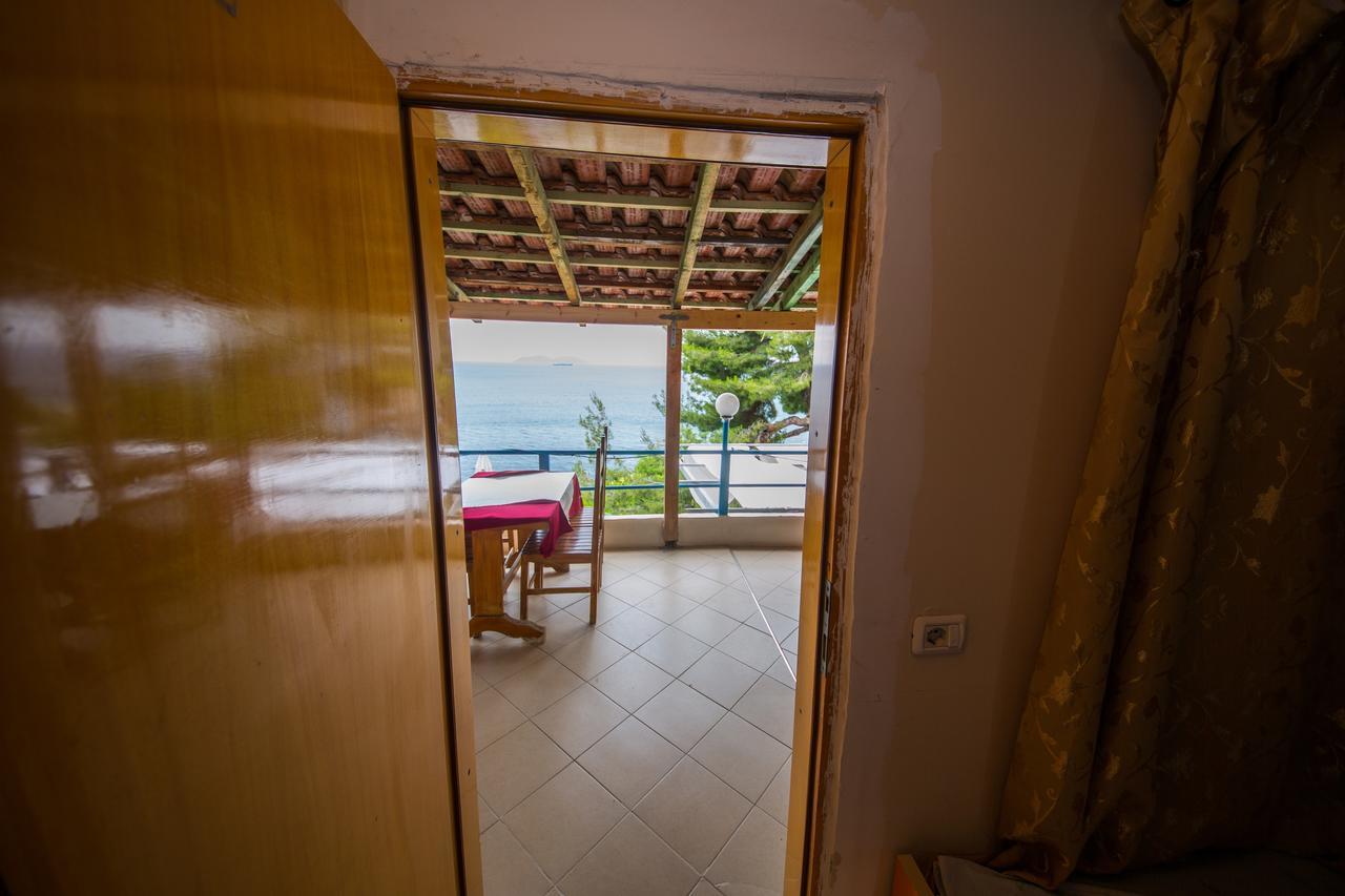 Isi Rooms Vlore Exterior photo
